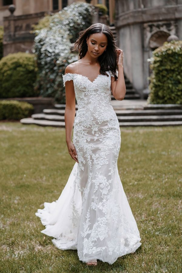 3455 Allure Romance Floral Lace Wedding Dress